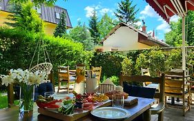 Grand Boutique Hotel